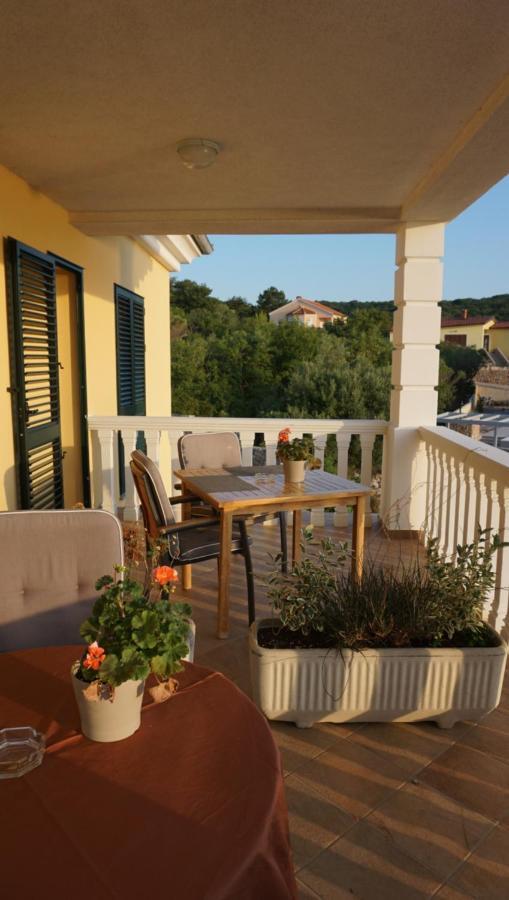 Villa Mirela Vrbnik Extérieur photo